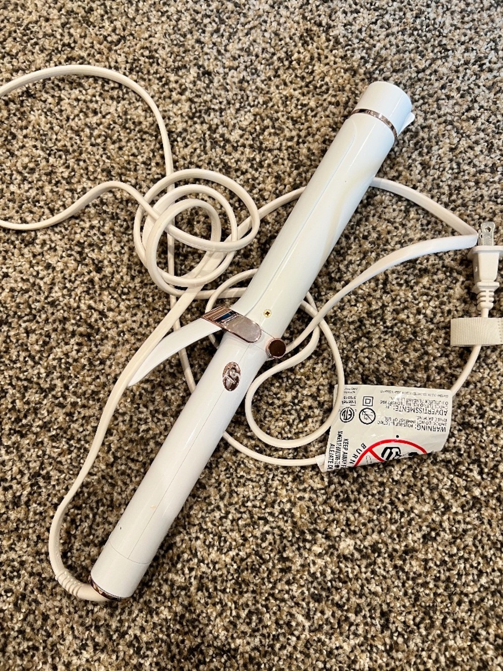 T3 Curling Iron Model 76550 1.25" Barrel White and Rose Gold